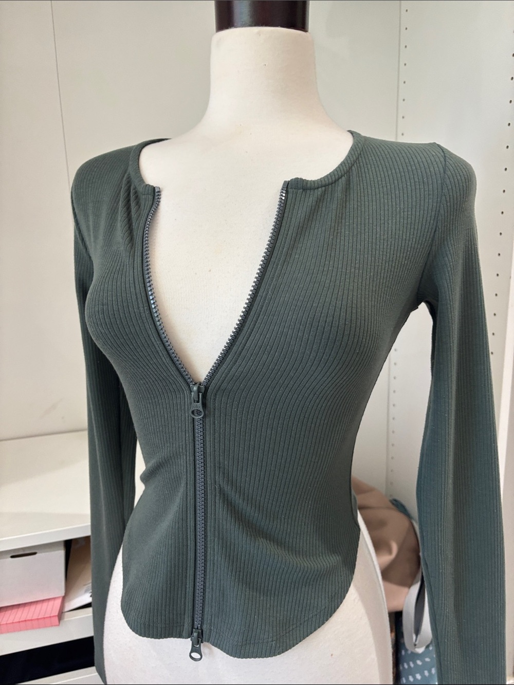 ALO Yoga Olive Ribbed Long-Sleeve Zip Top - Picture 8 of 8